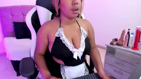 lizzie_williamss online show from April 2026 03:01:01 AM
