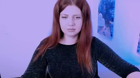 Lizzy3 online show from September 2025 07:14:02 PM