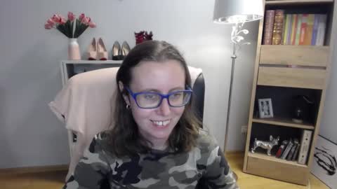 Lizzy online show from November 2025 06:01:01 AM