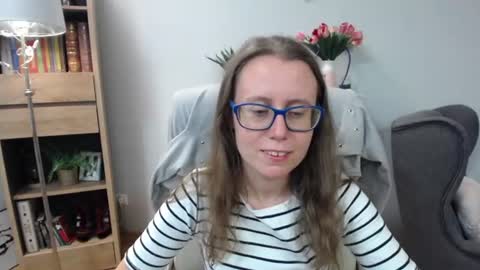 Snapshot of lizzy_sparkle chatting on June 2026 04:23:01 AM Lizzy online show from June 2026 04:23:01 AM