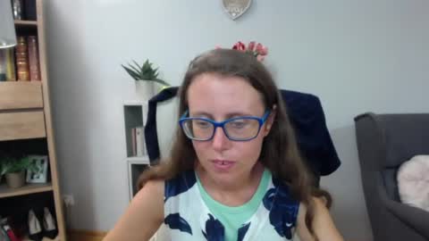 Snapshot of lizzy_sparkle chatting on June 2026 04:30:02 AM Lizzy online show from June 2026 04:30:02 AM