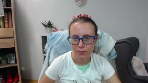 Snapshot of lizzy_sparkle chatting on June 2026 04:35:02 AM Lizzy online show from June 2026 04:35:02 AM