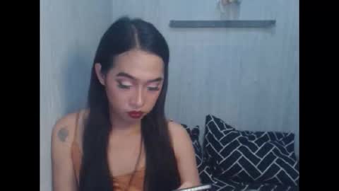 Snapshot of lloydsuck chatting on October 2025 11:43:02 AM Lloyd online show from October 2025 11:43:02 AM