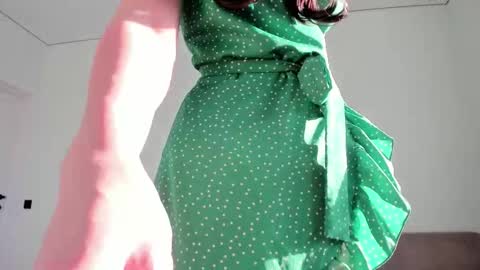 Emi online show from February 2026 03:05:01 AM