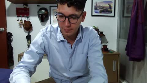 Snapshot of lobomx19 chatting on December 2024 02:42:02 AM Lobo online show from December 2024 02:42:02 AM