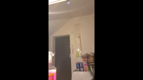 Snapshot of loccoparis chatting on February 2026 07:32:02 PM loccoparis online show from February 2026 07:32:02 PM