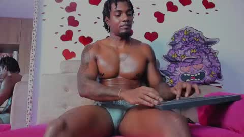LOGAN DRAKE online show from June 2026 12:43:02 AM
