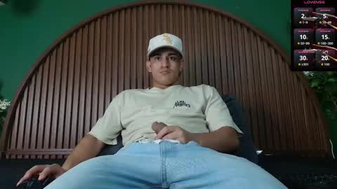 logan_griffin online show from December 2025 07:04:02 AM