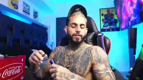 logan_hugh8 online show from March 2026 08:48:01 PM