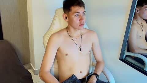 Loganfoster  online show from January 2026 08:44:01 PM