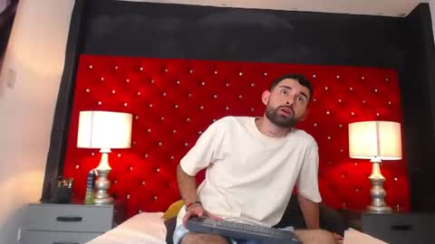 Snapshot of loganfoxx_ chatting on June 2026 09:26:01 PM loganfoxx_ online show from June 2026 09:26:01 PM