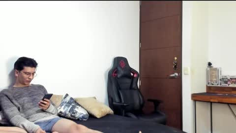 Logan online show from October 2025 07:52:01 AM