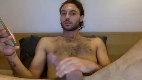logeil27 online show from November 2025 08:35:01 AM