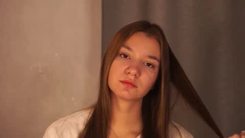 Elza online show from October 2025 07:15:01 PM