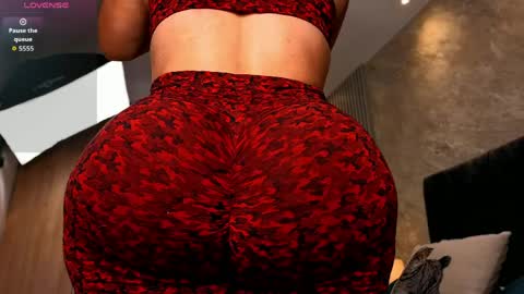 Lola Sweet online show from April 2026 11:10:01 AM