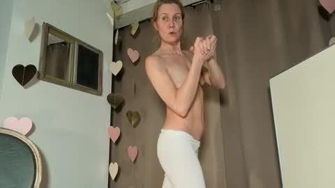 lola_belgium online show from March 2026 07:09:01 PM