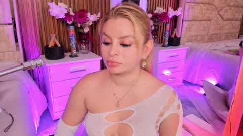 Lola Angel online show from March 2026 07:51:02 PM