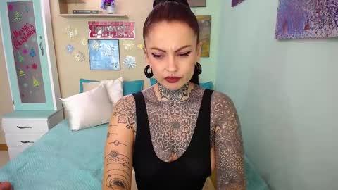 Snapshot of lolabrouse__ chatting on December 2024 10:16:02 PM Lola online show from December 2024 10:16:02 PM