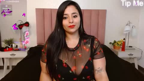 lolagolden1 online show from September 2025 11:25:01 AM