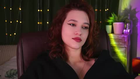 lolalemona online show from March 2026 02:17:01 PM