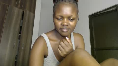 Snapshot of lolamia7 chatting on February 2025 06:15:02 AM lolamia7 online show from February 2025 06:15:02 AM