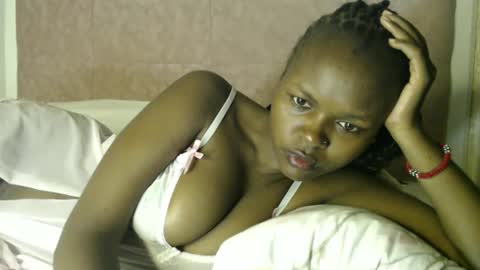 Snapshot of lolamia7 chatting on September 2025 07:25:02 AM lolamia7 online show from September 2025 07:25:02 AM