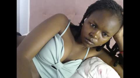 Snapshot of lolamia7 chatting on November 2025 05:02:02 AM lolamia7 online show from November 2025 05:02:02 AM