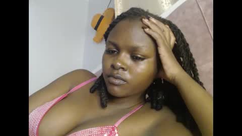 lolamia7 online show from November 2025 06:13:01 AM