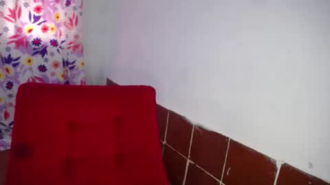 Snapshot of lolamourin chatting on November 2025 01:31:01 PM lolamourin online show from November 2025 01:31:01 PM