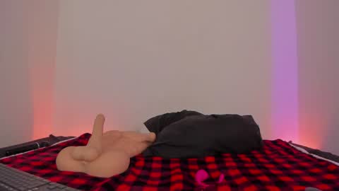 Lola online show from December 2024 09:00:02 PM