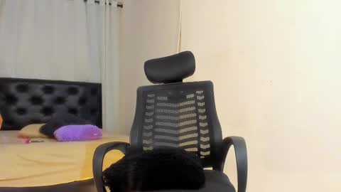 Snapshot of lolareyes1 chatting on September 2025 10:31:02 AM lolareyes1 online show from September 2025 10:31:02 AM