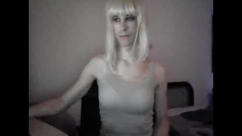 Lola online show from April 2026 09:26:02 PM