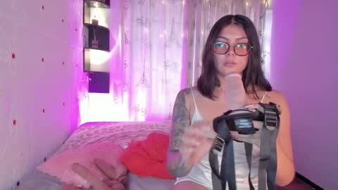 Lola online show from November 2025 11:54:01 AM