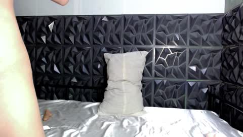 Snapshot of lolla_sexxibunny chatting on December 2024 08:18:01 AM Pretty Janne 3 online show from December 2024 08:18:01 AM