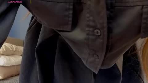 Lola online show from November 2025 08:13:02 AM