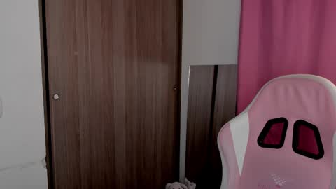 Lolly  online show from September 2025 02:33:01 AM