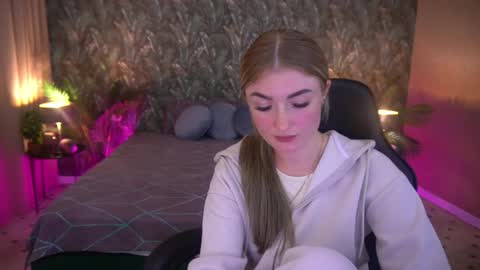 Loli online show from May 2026 12:46:01 PM