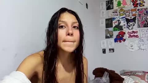 Snapshot of loly_pink_ chatting on December 2024 09:36:02 PM Loly online show from December 2024 09:36:02 PM