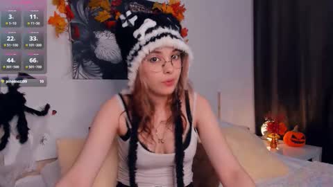 Snapshot of lonagass chatting on October 2025 06:57:02 PM Lona online show from October 2025 06:57:02 PM