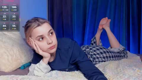 Snapshot of lonagass chatting on November 2025 06:50:02 PM Lona online show from November 2025 06:50:02 PM