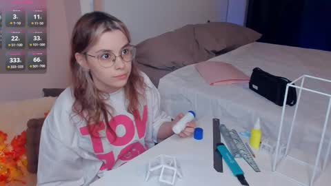 Snapshot of lonagass chatting on November 2025 07:04:02 PM Lona online show from November 2025 07:04:02 PM