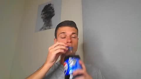 london_tomy online show from April 2026 03:39:01 AM