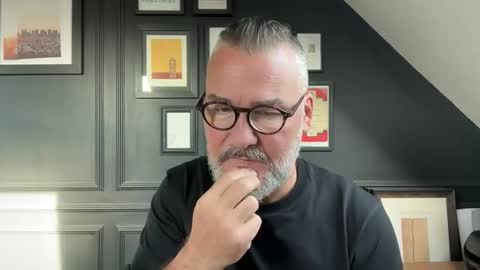 EnglishBear online show from October 2025 08:34:01 AM