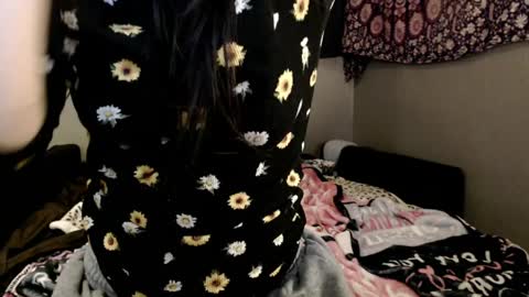 Snapshot of londonray chatting on May 2026 11:22:01 PM londonray online show from May 2026 11:22:01 PM