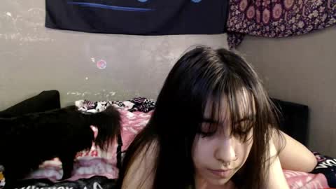 Snapshot of londonray chatting on May 2026 01:00:01 AM londonray online show from May 2026 01:00:01 AM