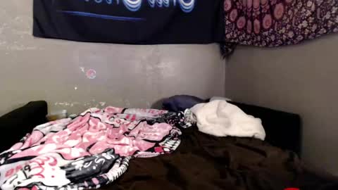 Snapshot of londonray chatting on May 2026 12:51:02 AM londonray online show from May 2026 12:51:02 AM