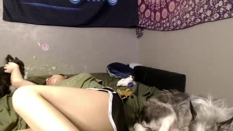 Snapshot of londonray chatting on June 2026 11:42:02 PM londonray online show from June 2026 11:42:02 PM