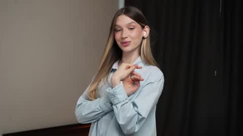 Snapshot of lonely_paradisee chatting on November 2025 08:56:01 AM Sofia online show from November 2025 08:56:01 AM