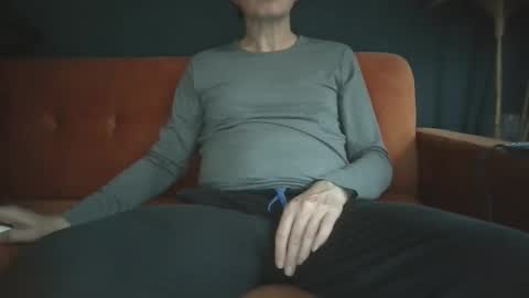 longwet1 online show from December 2025 10:09:01 AM