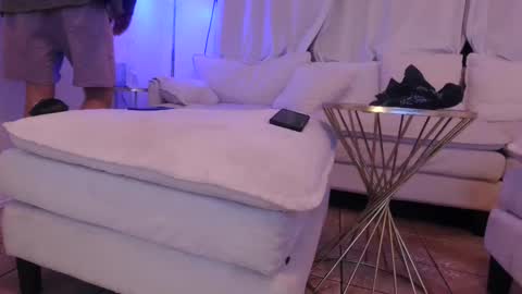 Seamus Love online show from October 2025 02:09:02 AM